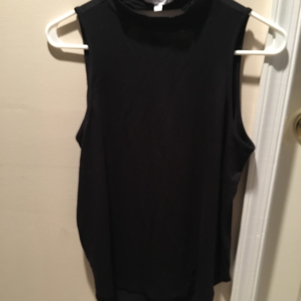 Open back Tank - Picture 2 of 5